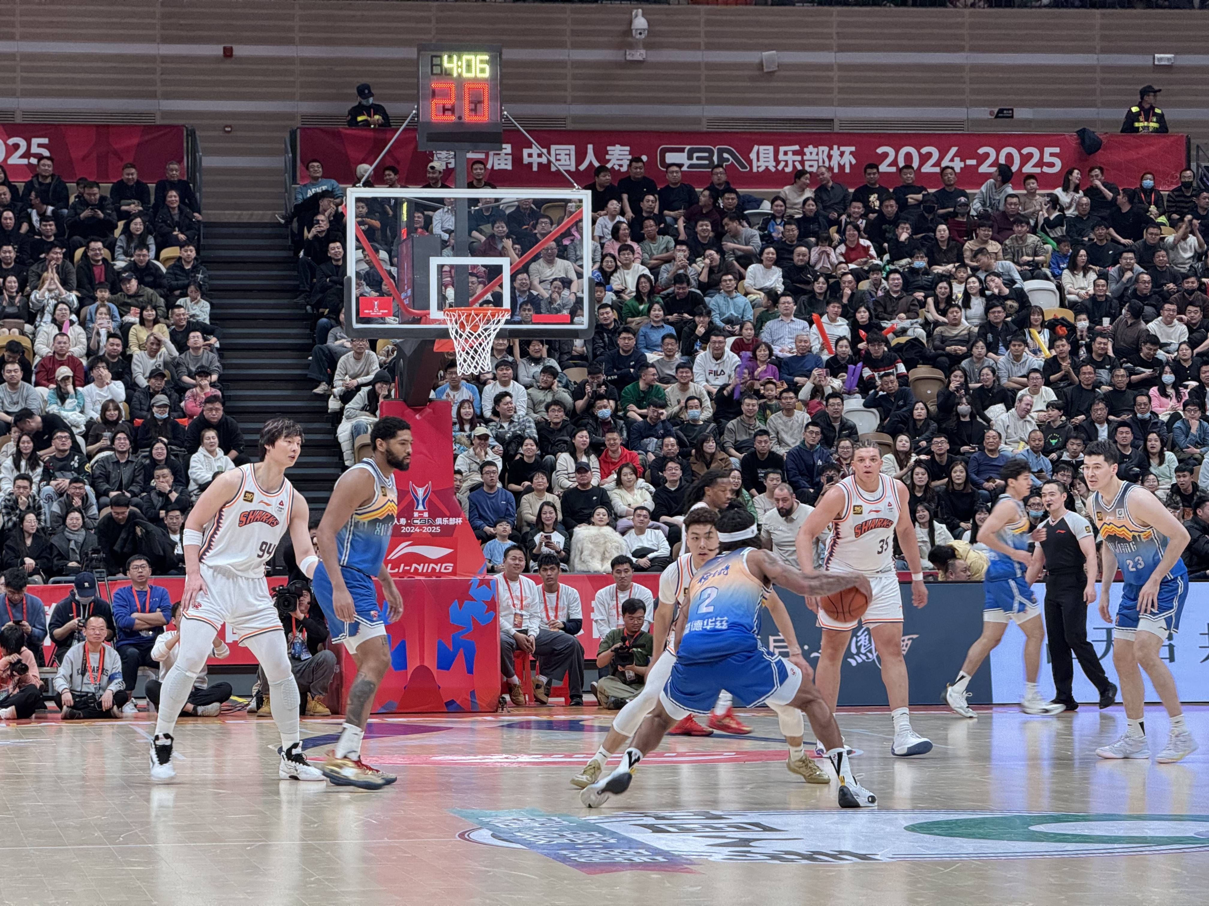 国内俱乐部在国际赛场上实现胜利突破