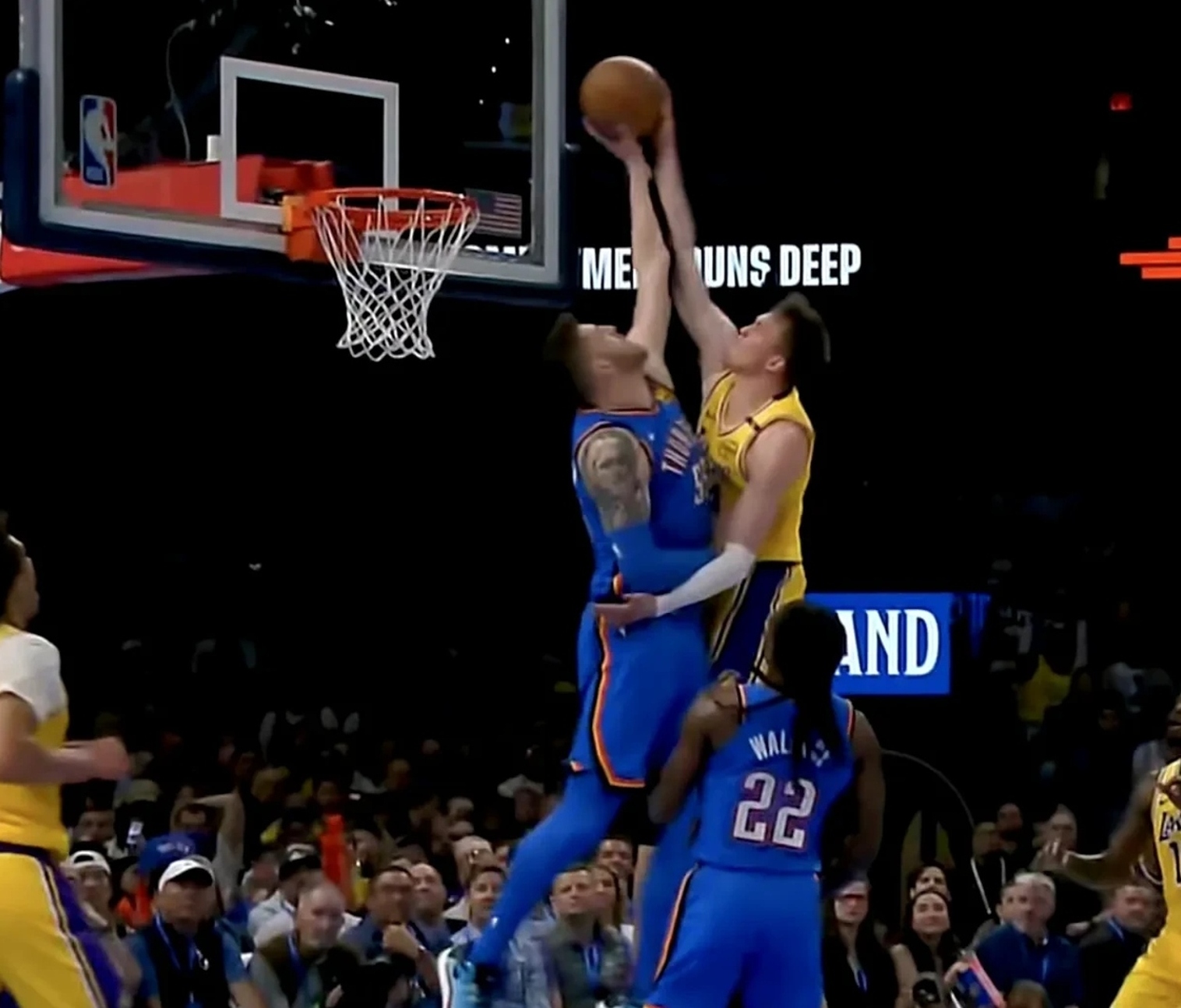 爵士绝杀篮网：克拉克森最后时刻连中三分绝杀