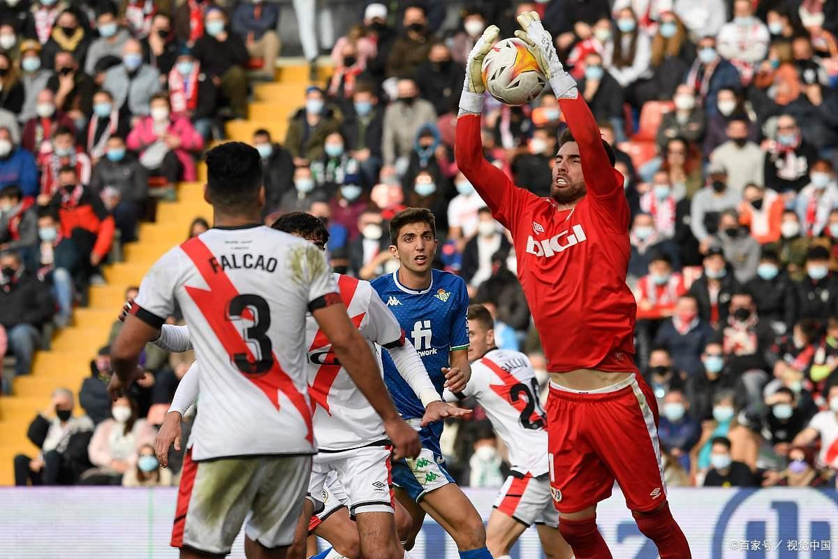 莱比锡红牛客胜奥格斯堡，德甲豪门保持不败的简单介绍