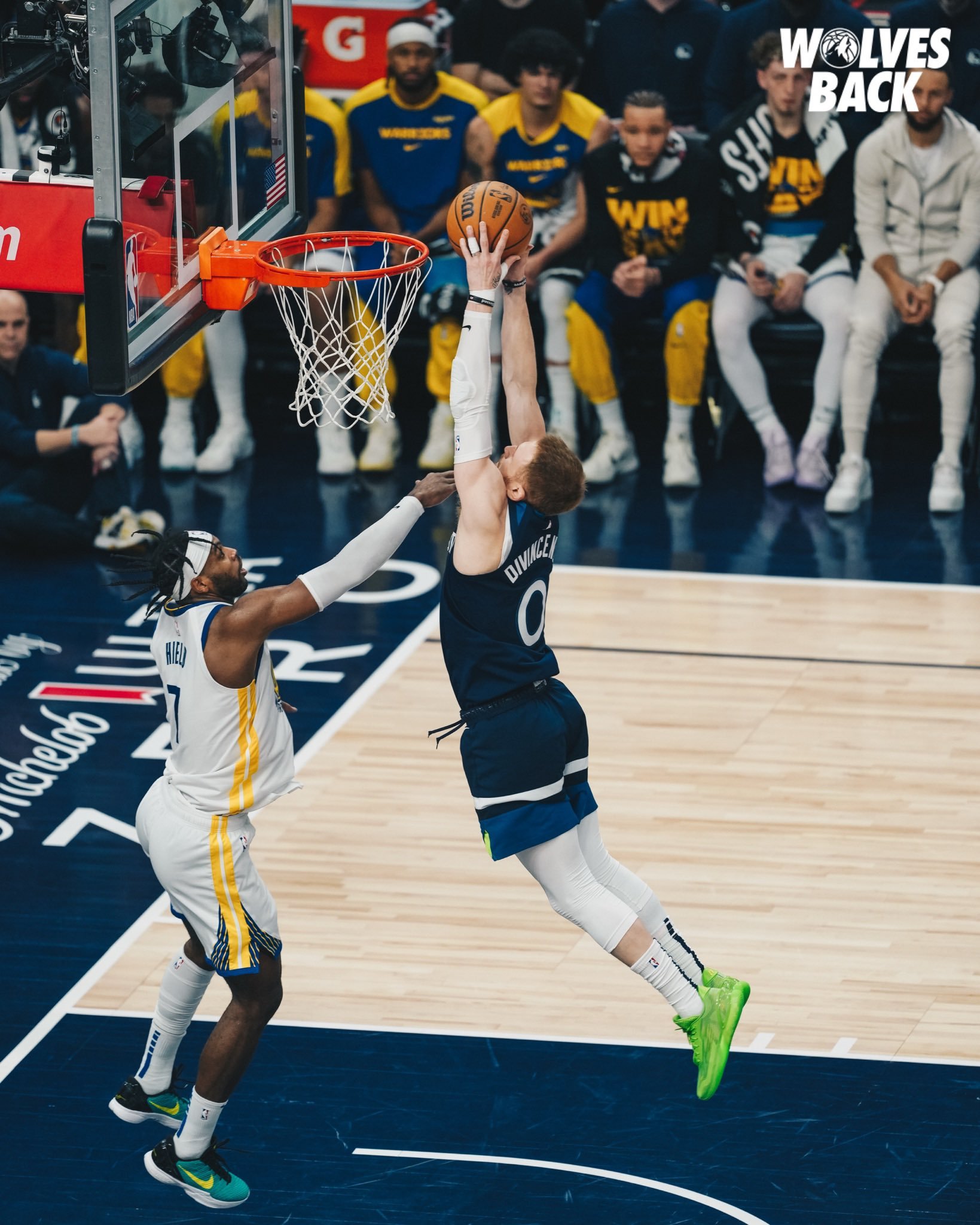 勇士三连胜晋级西部决赛