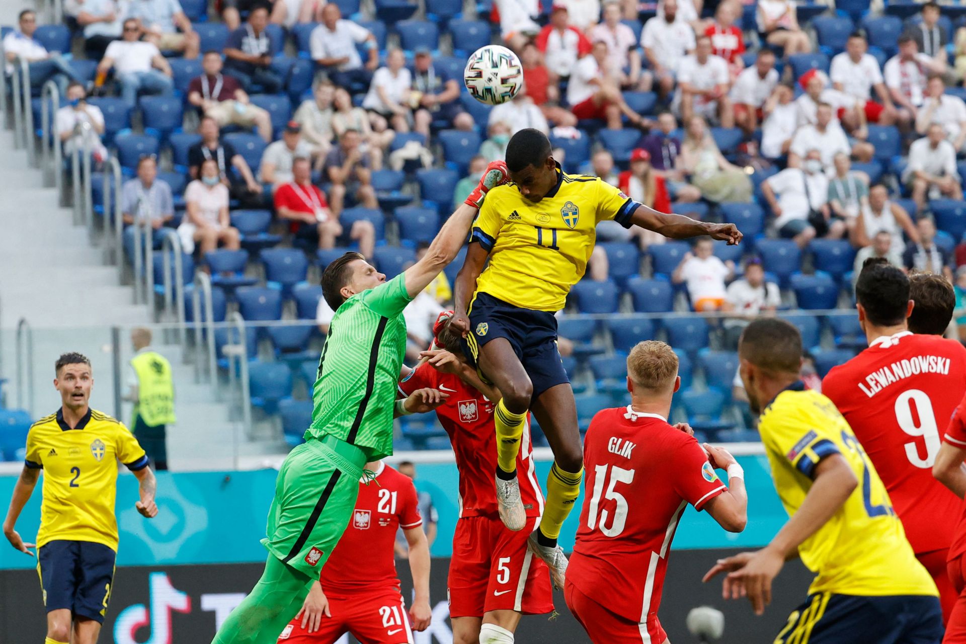 瑞典负于波兰，小组赛出局