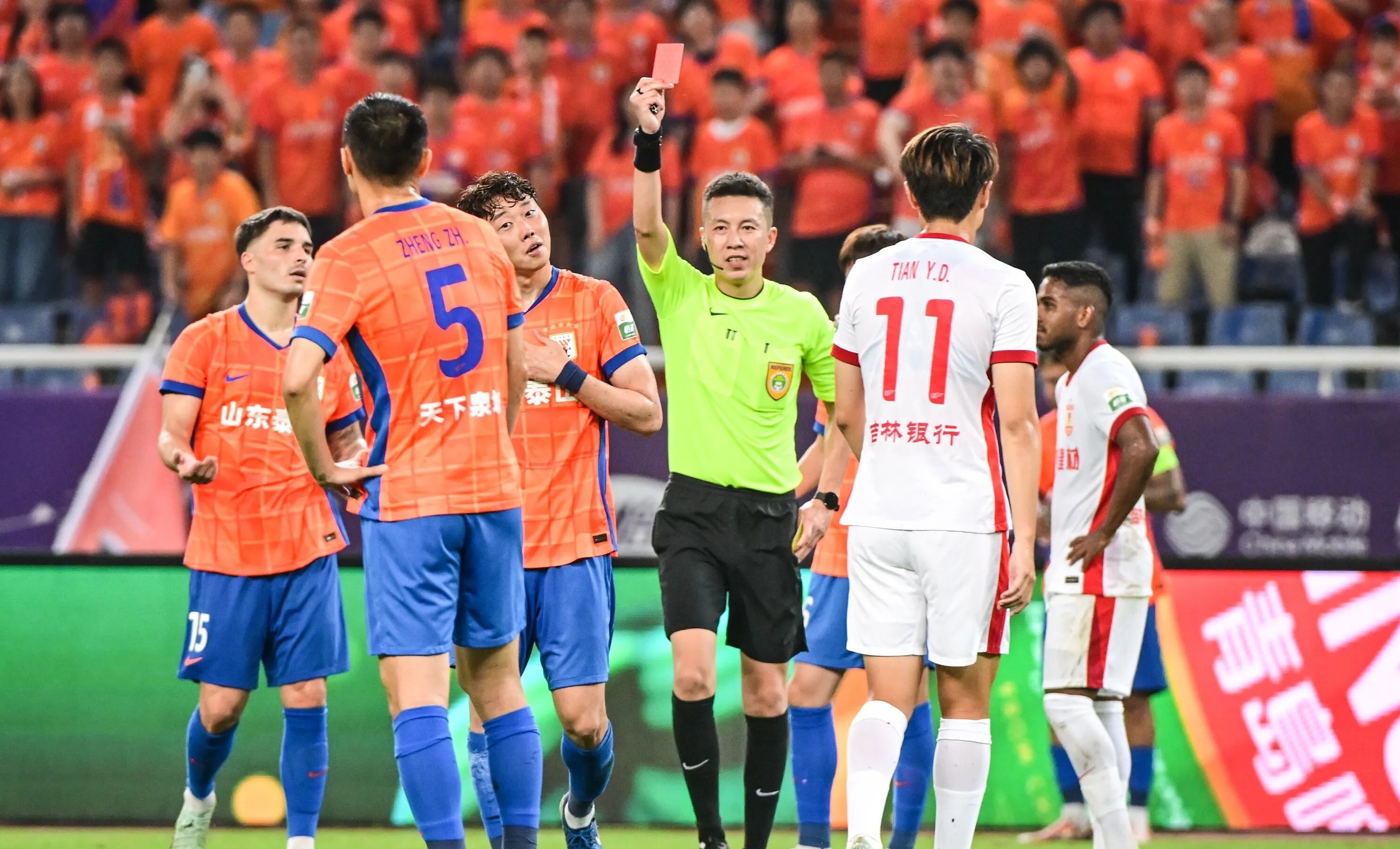 中超俱乐部在洲际赛事中崭露头角 中超俱乐部在洲际赛事中崭露头角