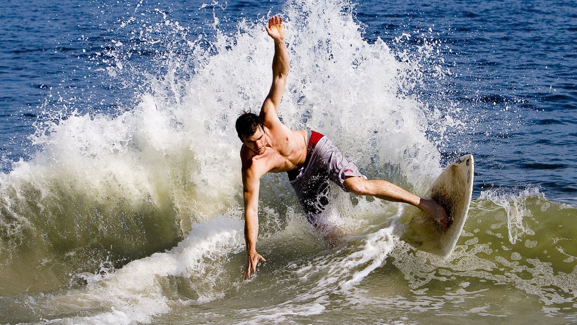 伊布天神下凡，当西班牙对阵摩洛哥的赛后评分栏出现不可能的名字