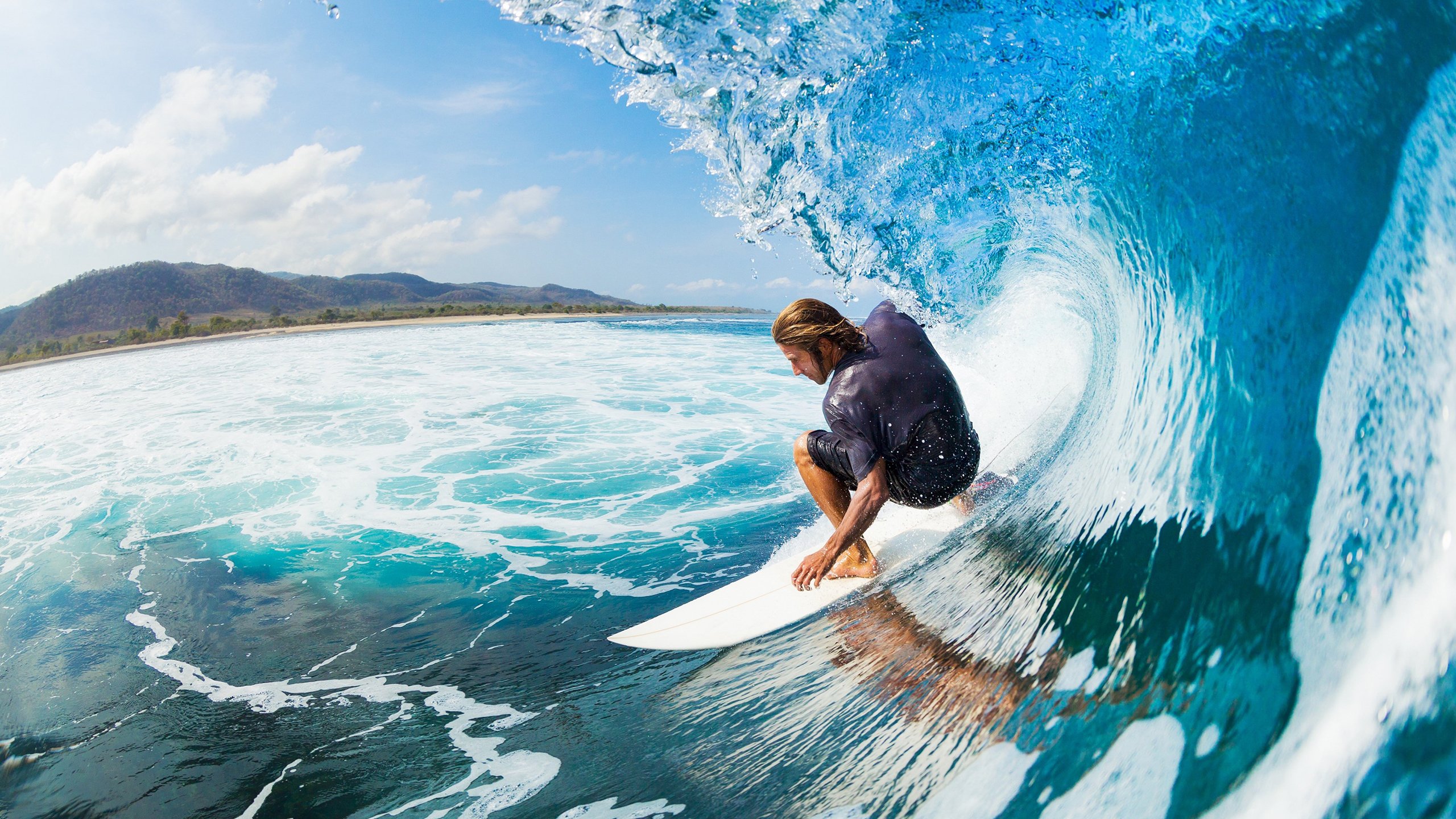 篮球世界的双重震撼，雄鹿爆冷火箭，西亚卡姆欧冠淘汰赛接管比赛