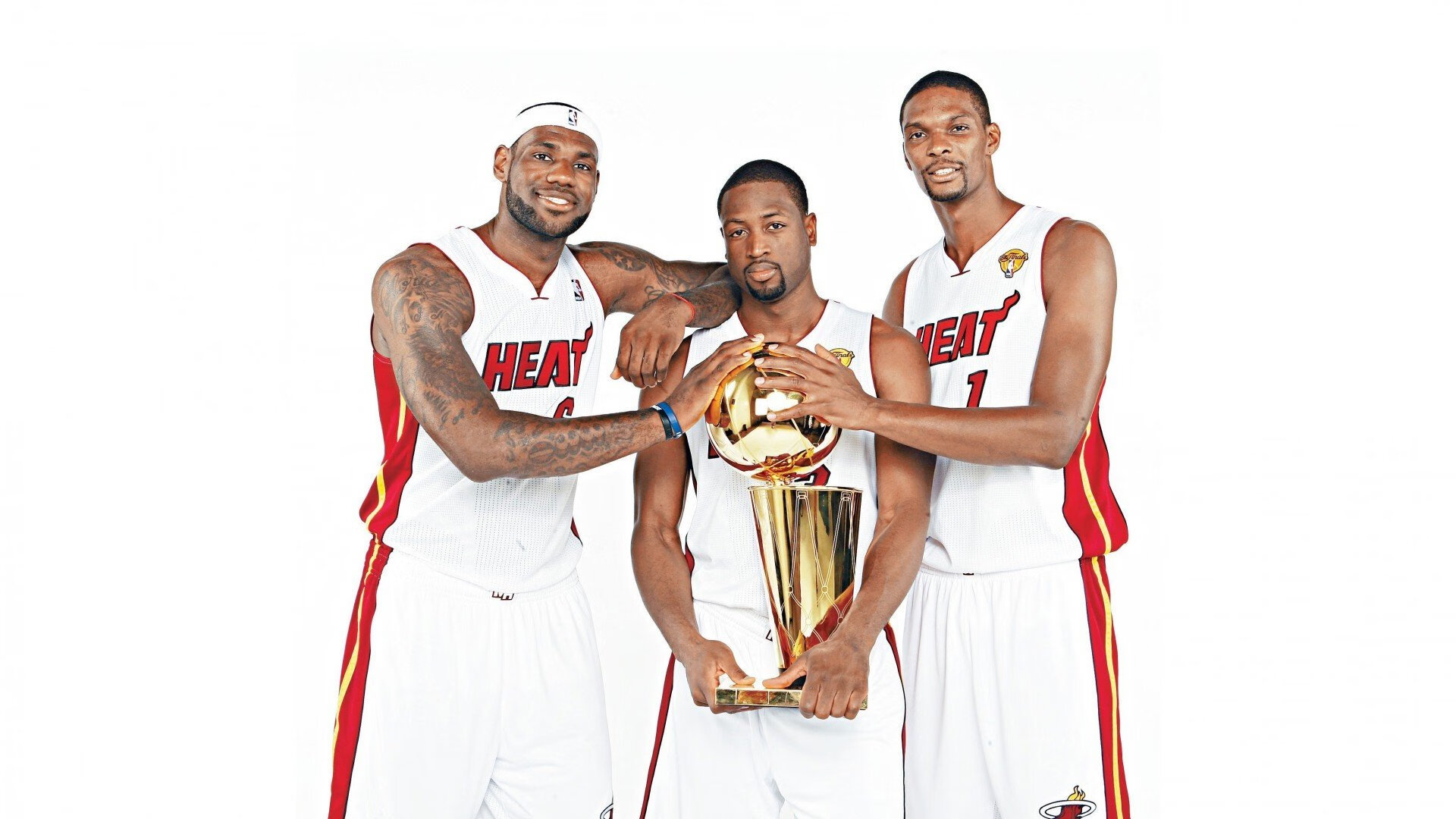 爱游戏体育-冰与铁之歌，东决关键战之夜，伊布用防守铸就传奇