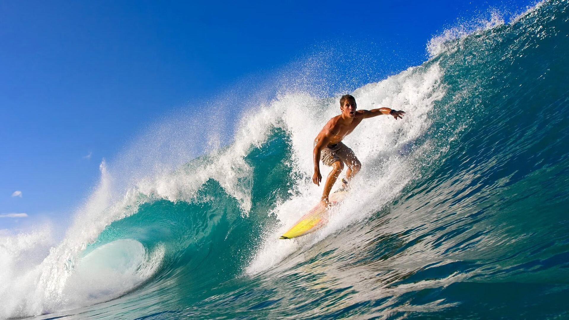 爱游戏娱乐-欧洲杯赛场，法国队轻取德国队，羽球场外安赛龙状态火热引关注